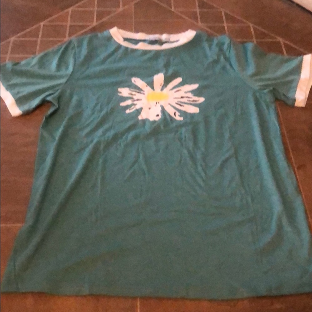 Daisy ringer tee size L